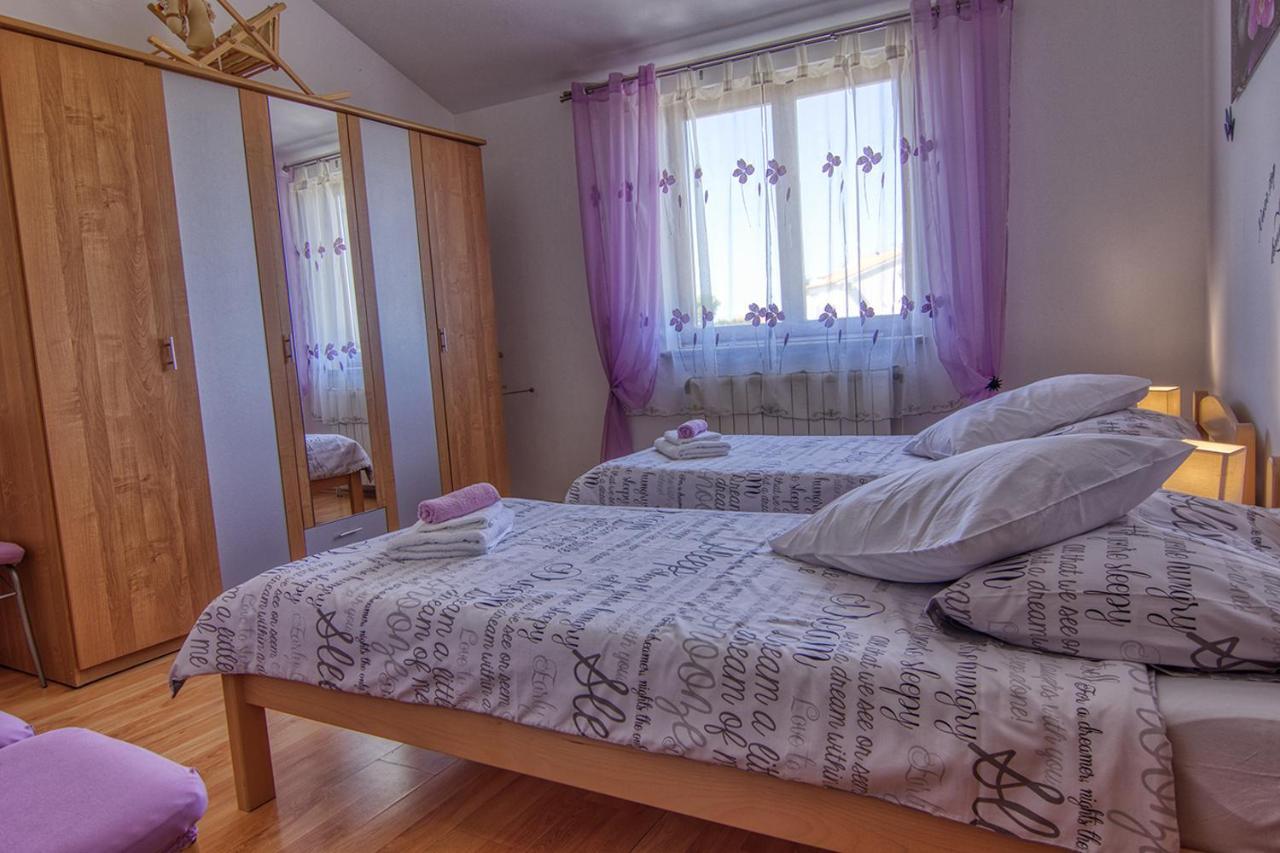 Apartment Nela Vinkuran Bagian luar foto