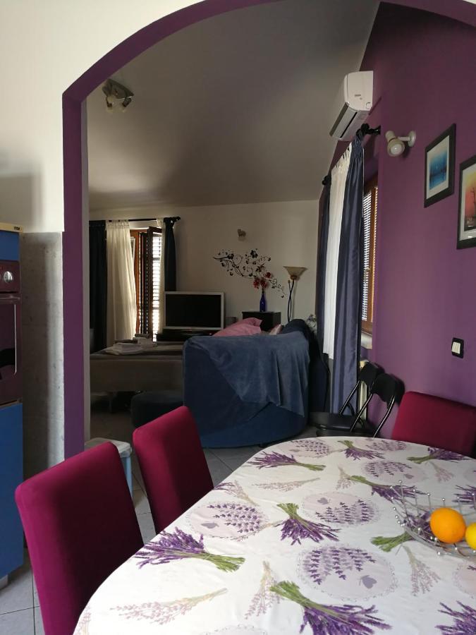 Apartment Nela Vinkuran Bagian luar foto