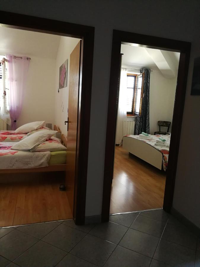 Apartment Nela Vinkuran Bagian luar foto