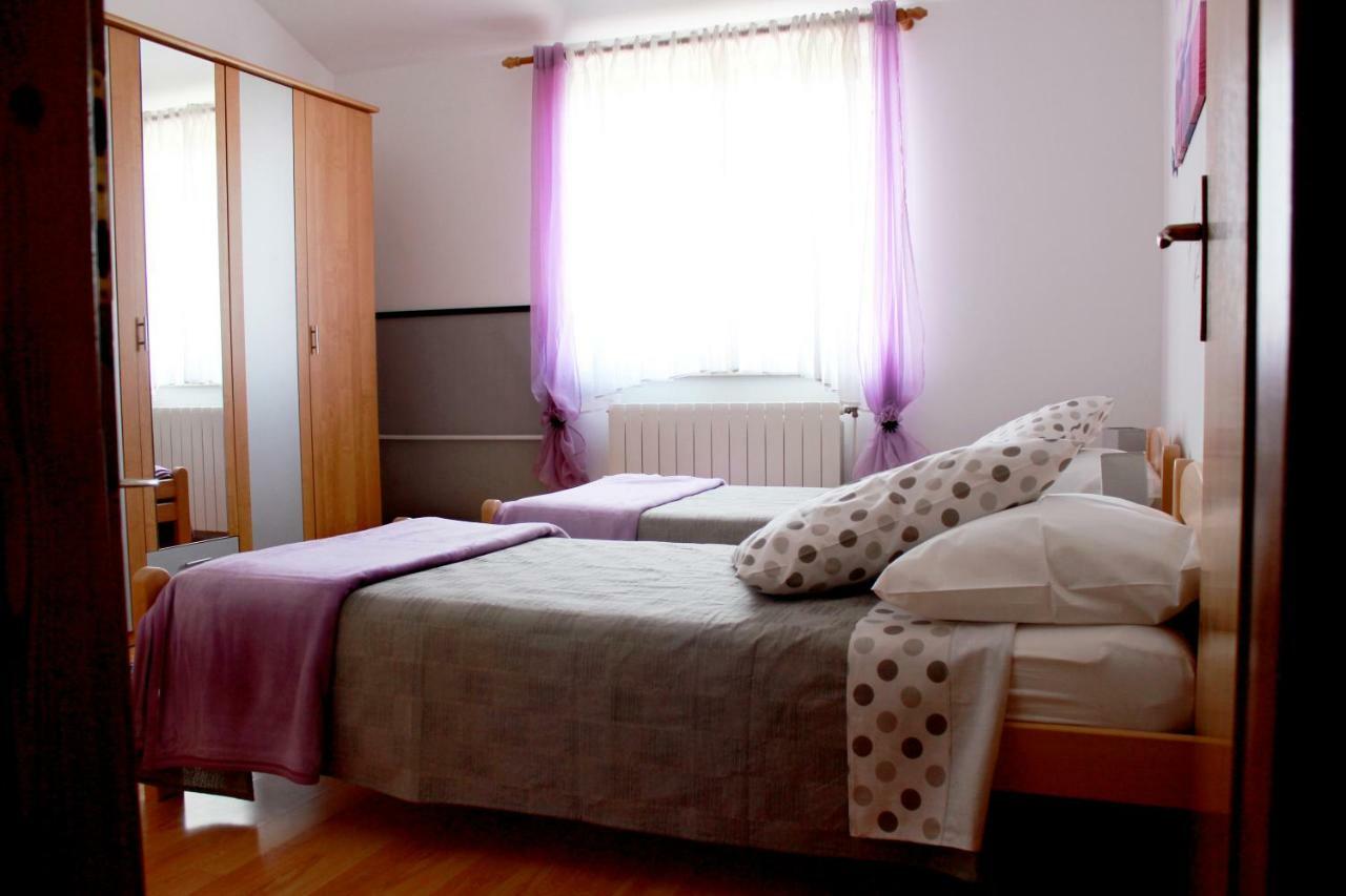 Apartment Nela Vinkuran Bagian luar foto