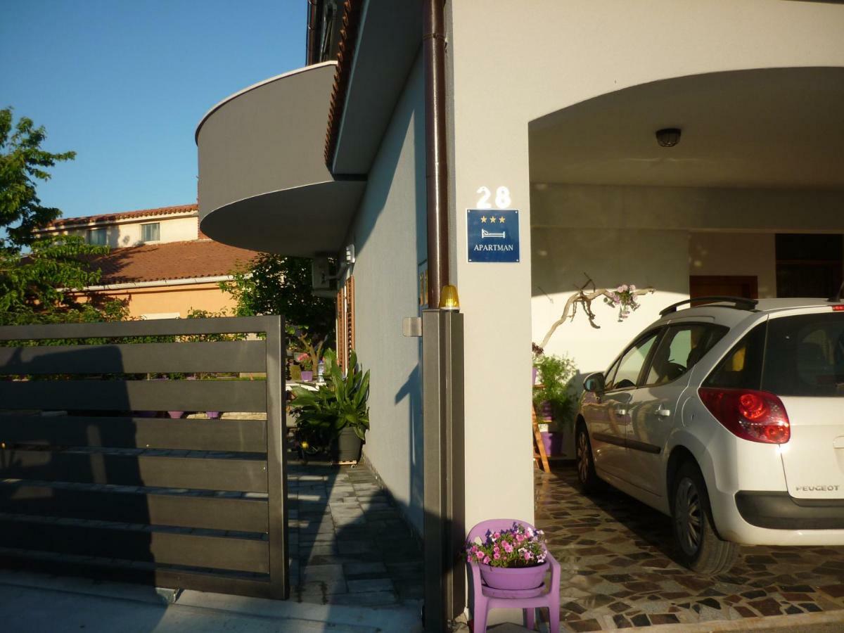 Apartment Nela Vinkuran Bagian luar foto