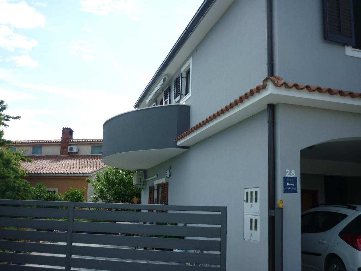 Apartment Nela Vinkuran Bagian luar foto